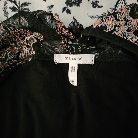 Women's Maurices Top - Picture 6 of 6